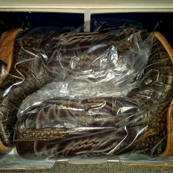 Golden Chocolate Caiman Cowboy Boots - Picture 8 of 9